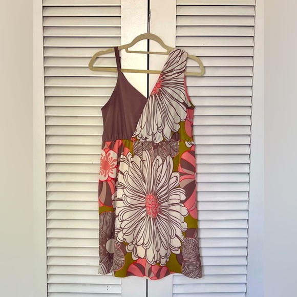 Judith March dress with lining and cute asymmetric top. - Picture 1 of 7